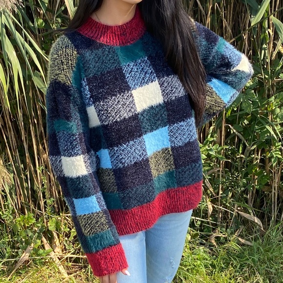 Design Lab L&T Colorful Heavyweight Fuzzy Sweater - Picture 1 of 7